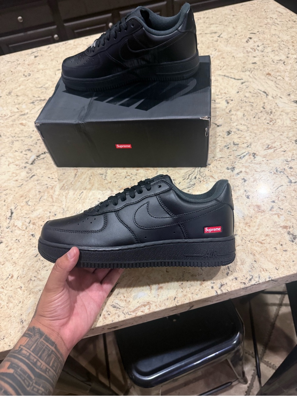 Black Nike x Supreme Air Force 1